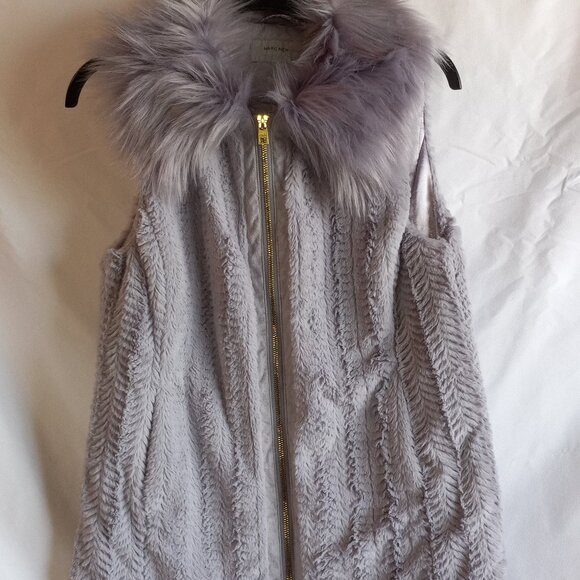 LILAC GRAY FAUX FUR VEST ZIP SLEEVELESS - Picture 1 of 7